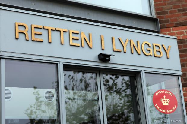 Ung Pige Får Hendes Fisse Til At Sprøjte Som Et Vandfald - Nudie Ung Pige Får Hendes Fisse Til At Sprøjte Som Et Vandfald - Nudie